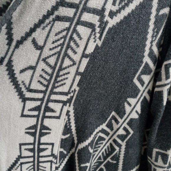 Wet Seal Tribal Aztec Open Cardigan Size Large - Picture 8 of 10